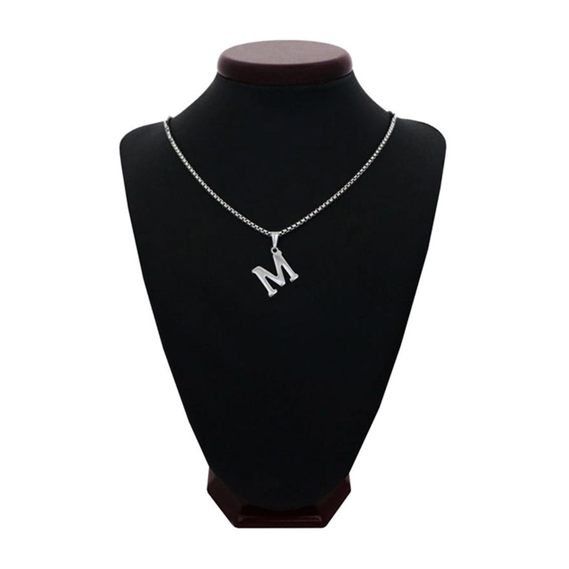 گردنبند مردانه طرح حرف M کد h03